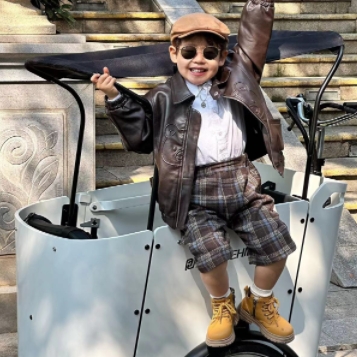 Unlocking the Multifaceted Benefits of Cargo Bikes for Families and Businesses